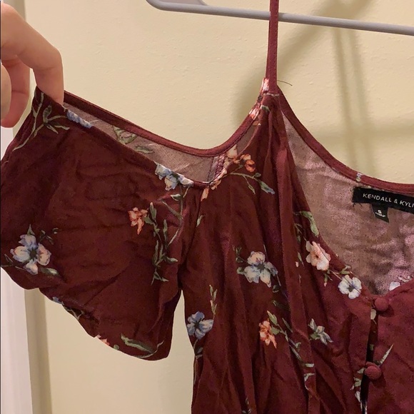 Kendall & Kylie size small floral print romper - Picture 2 of 4